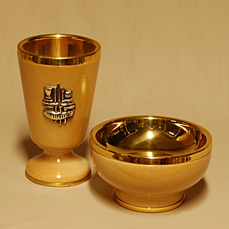 Chalice and Paten in maple wood